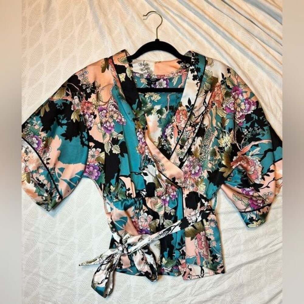 Guess Floral Kimono Wrap Top